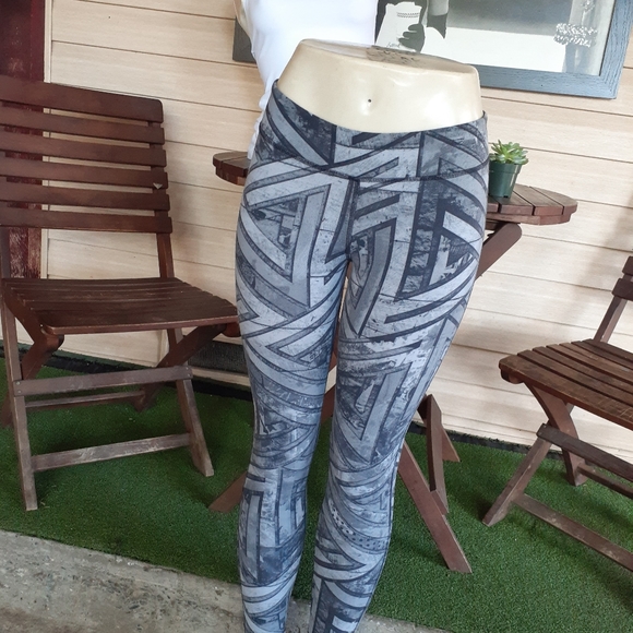 Reebok Power Playdry Leggings Size Small - Picture 8 of 14